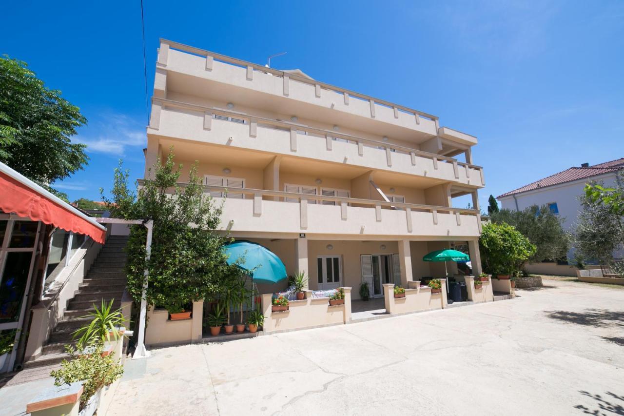 Villa Katarina نوفاليا المظهر الخارجي الصورة