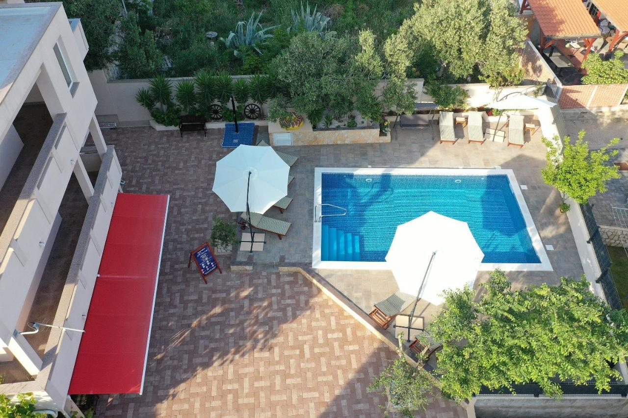 Villa Katarina نوفاليا المظهر الخارجي الصورة