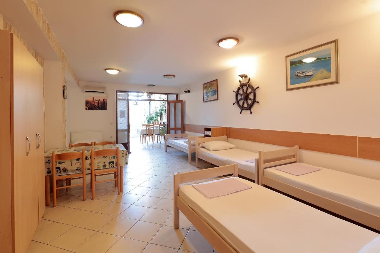 Villa Katarina نوفاليا المظهر الخارجي الصورة